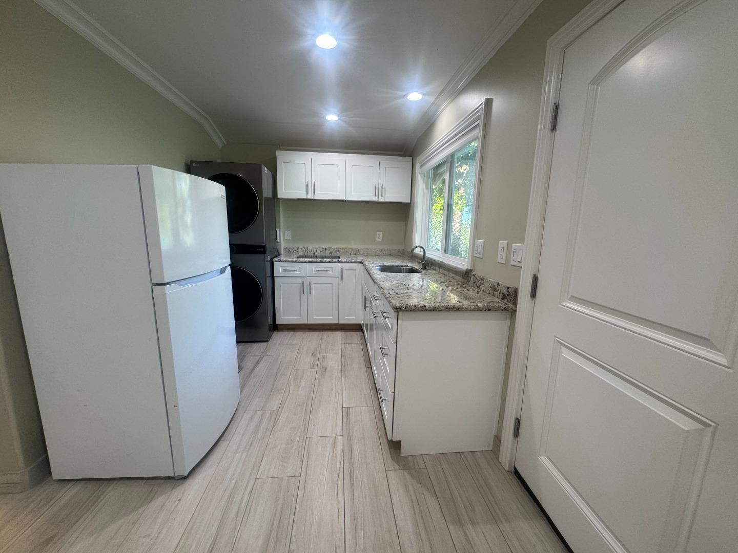 14233 Old Wood Road, Unit STUDIO Saratoga, CA 95070 - Photo 6 of 8