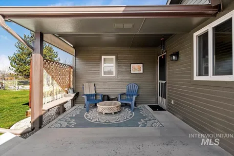 $398,000 | 8513 North Willowdale Drive, Garden City, ID 83714