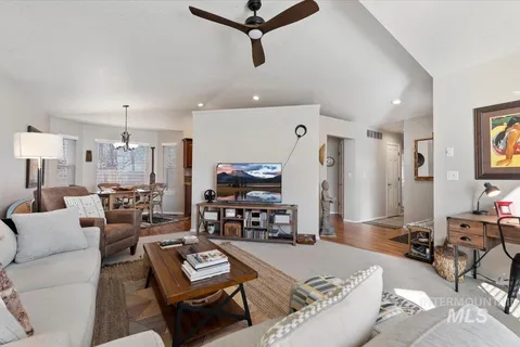 $398,000 | 8513 North Willowdale Drive, Garden City, ID 83714