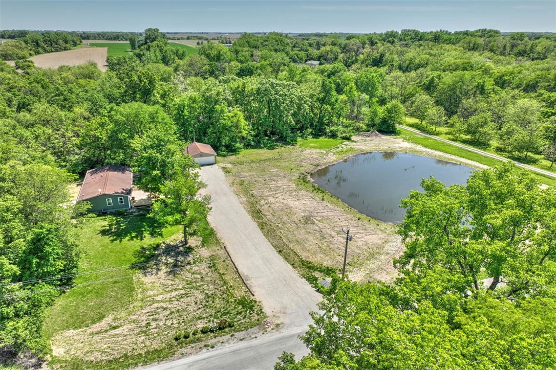 9977 Cabin Road Argenta, IL 62501 - Photo 2 of 32
