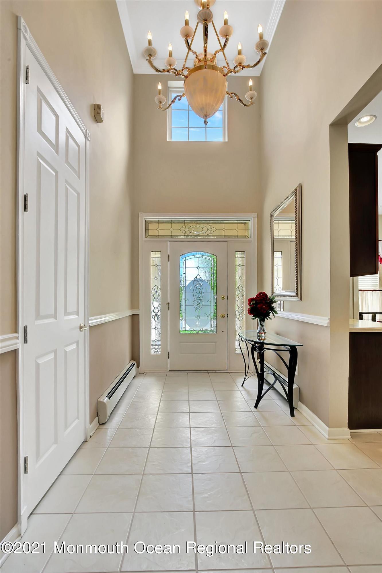 46 Shoal Road Jackson, NJ 08527 - Photo 3 of 42 08-Foyer