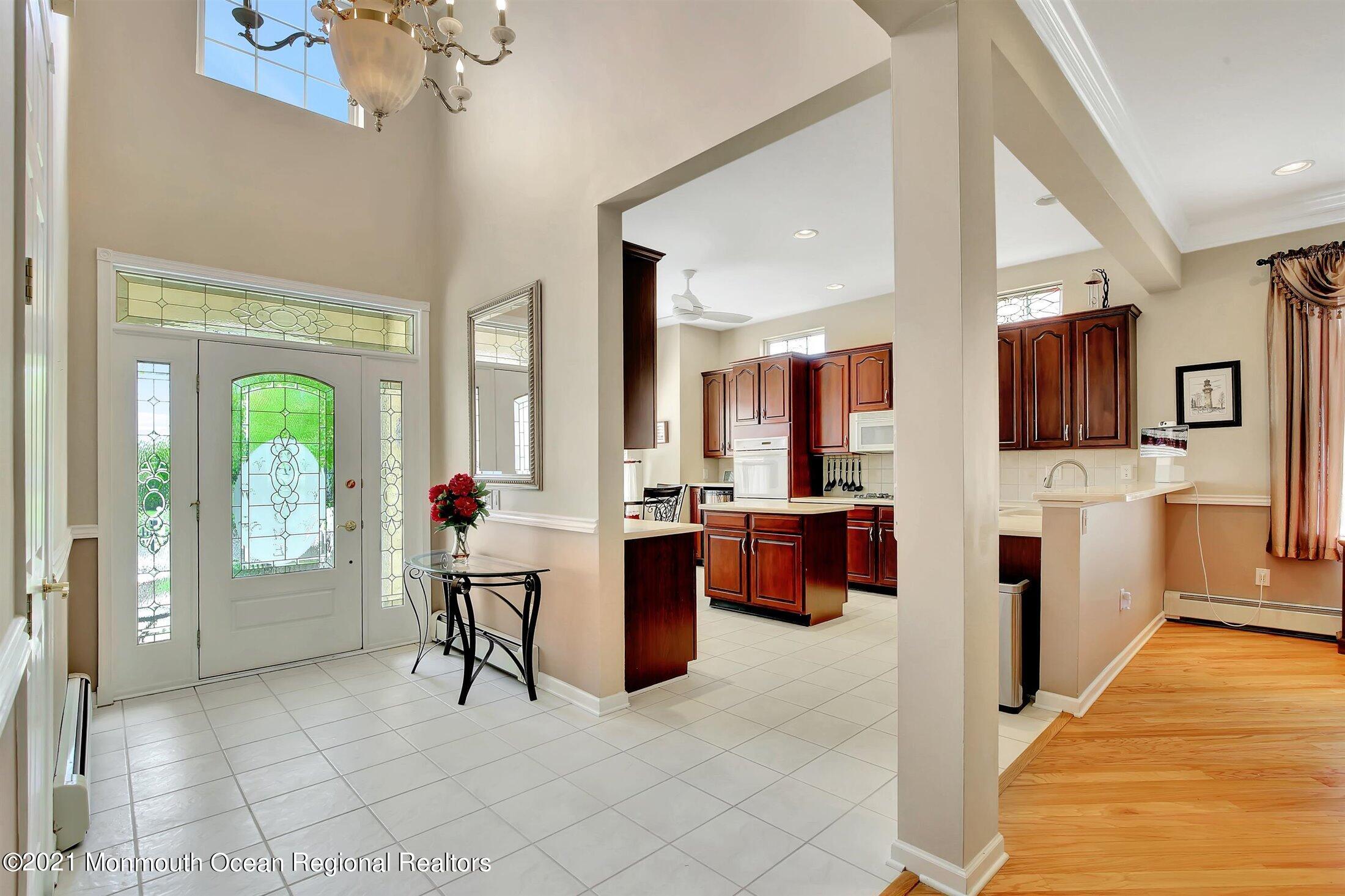 46 Shoal Road Jackson, NJ 08527 - Photo 4 of 42 07-Foyer