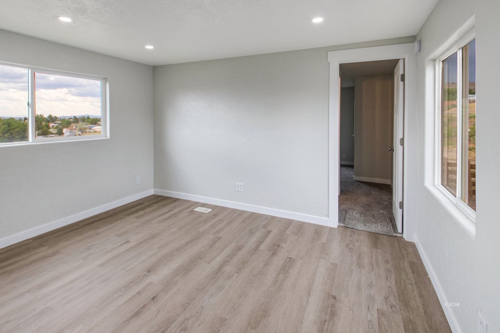 732 Spring Valley Parkway Spring Creek, NV 89815 - Photo 7 of 26 Gallery Image 7