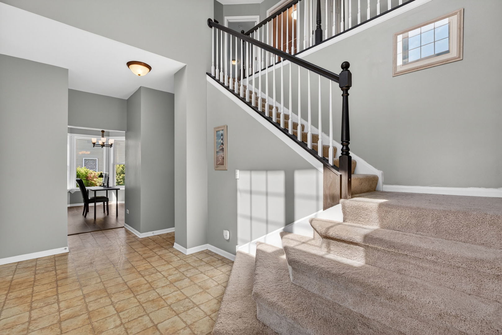 25204 Spring Street Manhattan, IL 60442 - Photo 4 of 34 a view of entryway and hall