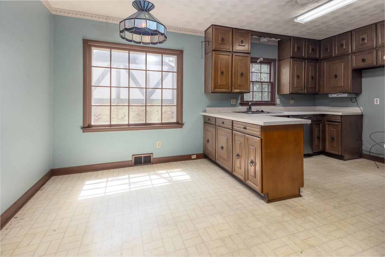 6193 Quince Road Memphis, TN 38119 - Photo 8 of 24 Gallery Image 8