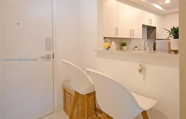 $2,795 | 10950 Northwest 82nd Street, Unit 204, Doral, FL 33178
