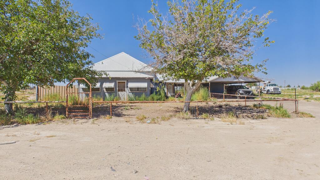 717 North Roberson Road Pecos, TX 79772 - Photo 1 of 10 Gallery Image 1