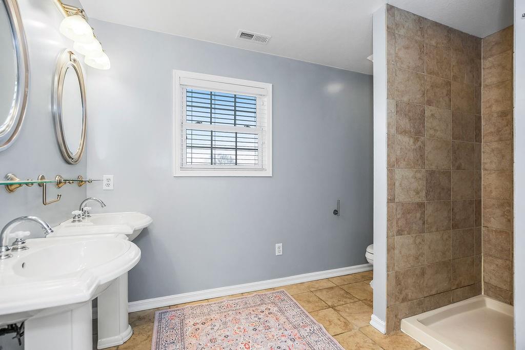 992 East 750th Road Lawrence, KS 66047 - Photo 27 of 45