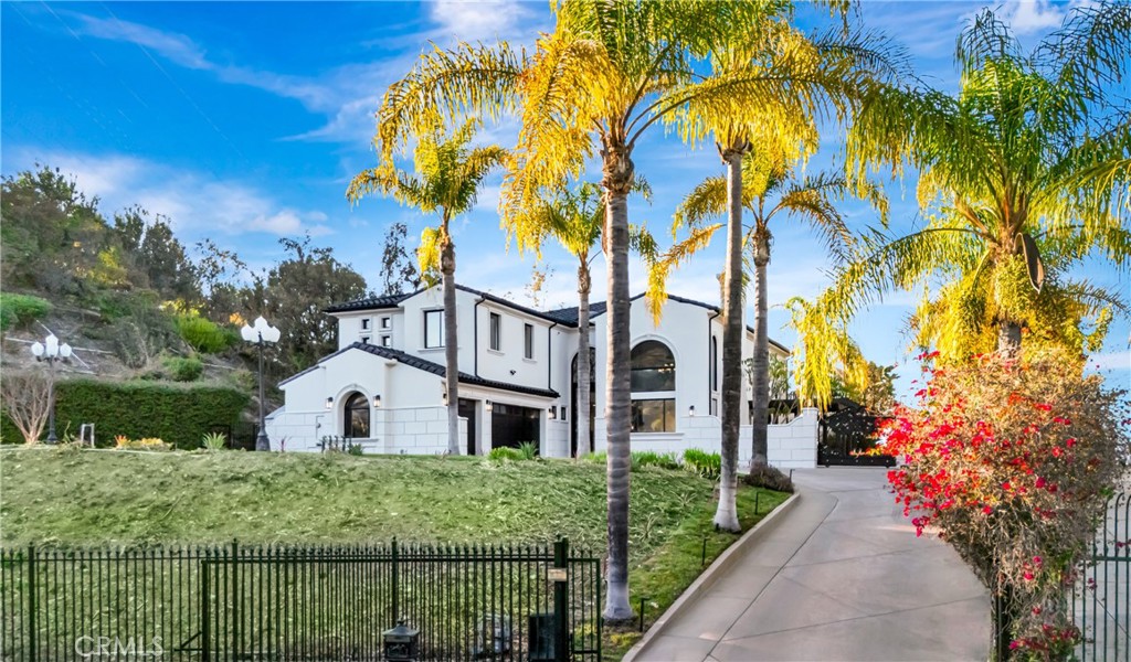 4165 Elm View Encino, CA 91316 - Photo 4 of 49