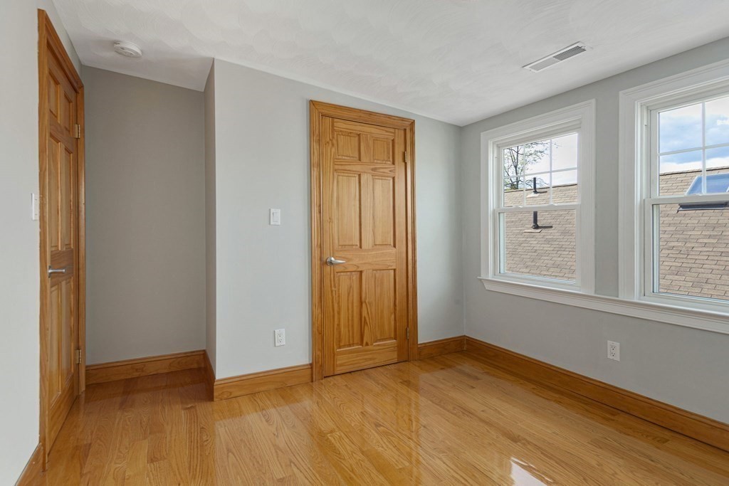 89-91 Wellsmere Road, Unit 3 Boston, MA 02131 - Photo 9 of 16 Gallery Image 9