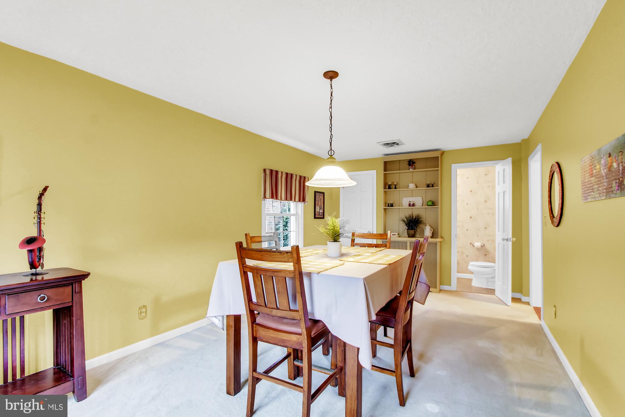 472 Hillcrest Road York, PA 17403 - Photo 5 of 35