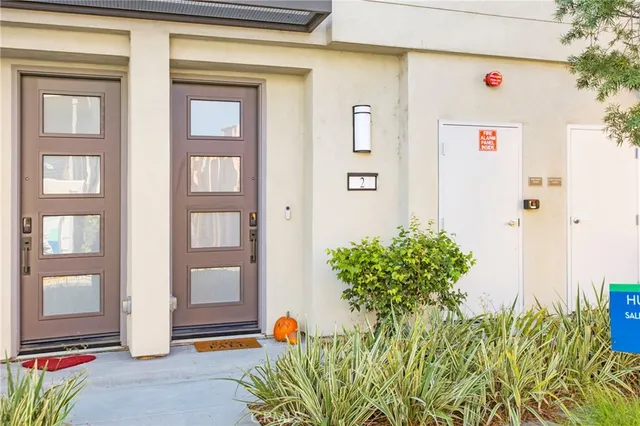 $769,999 | 1578 Topeka Avenue, Unit 2, Placentia, CA 92870