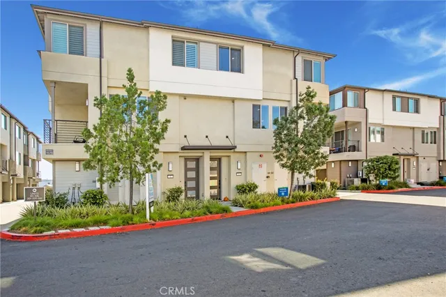 $769,999 | 1578 Topeka Avenue, Unit 2, Placentia, CA 92870
