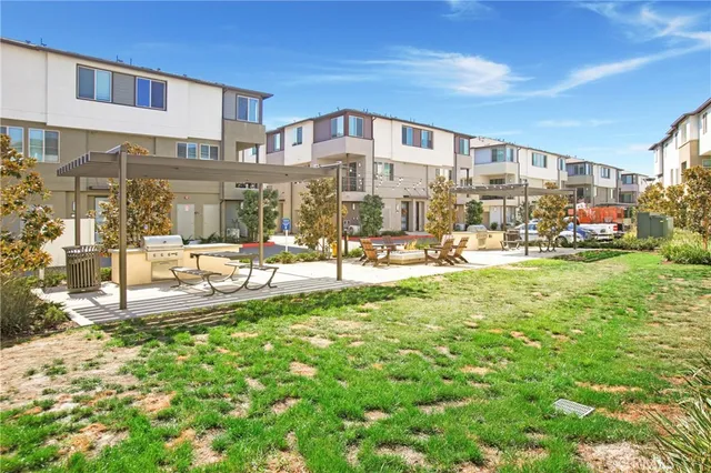 $769,999 | 1578 Topeka Avenue, Unit 2, Placentia, CA 92870