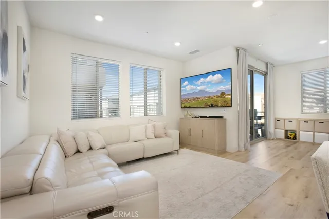 $769,999 | 1578 Topeka Avenue, Unit 2, Placentia, CA 92870