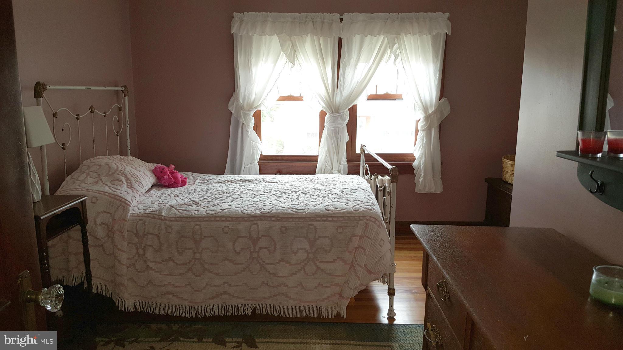 13510 Spriggs Road Hagerstown, MD 21742 - Photo 19 of 29 Bedroom