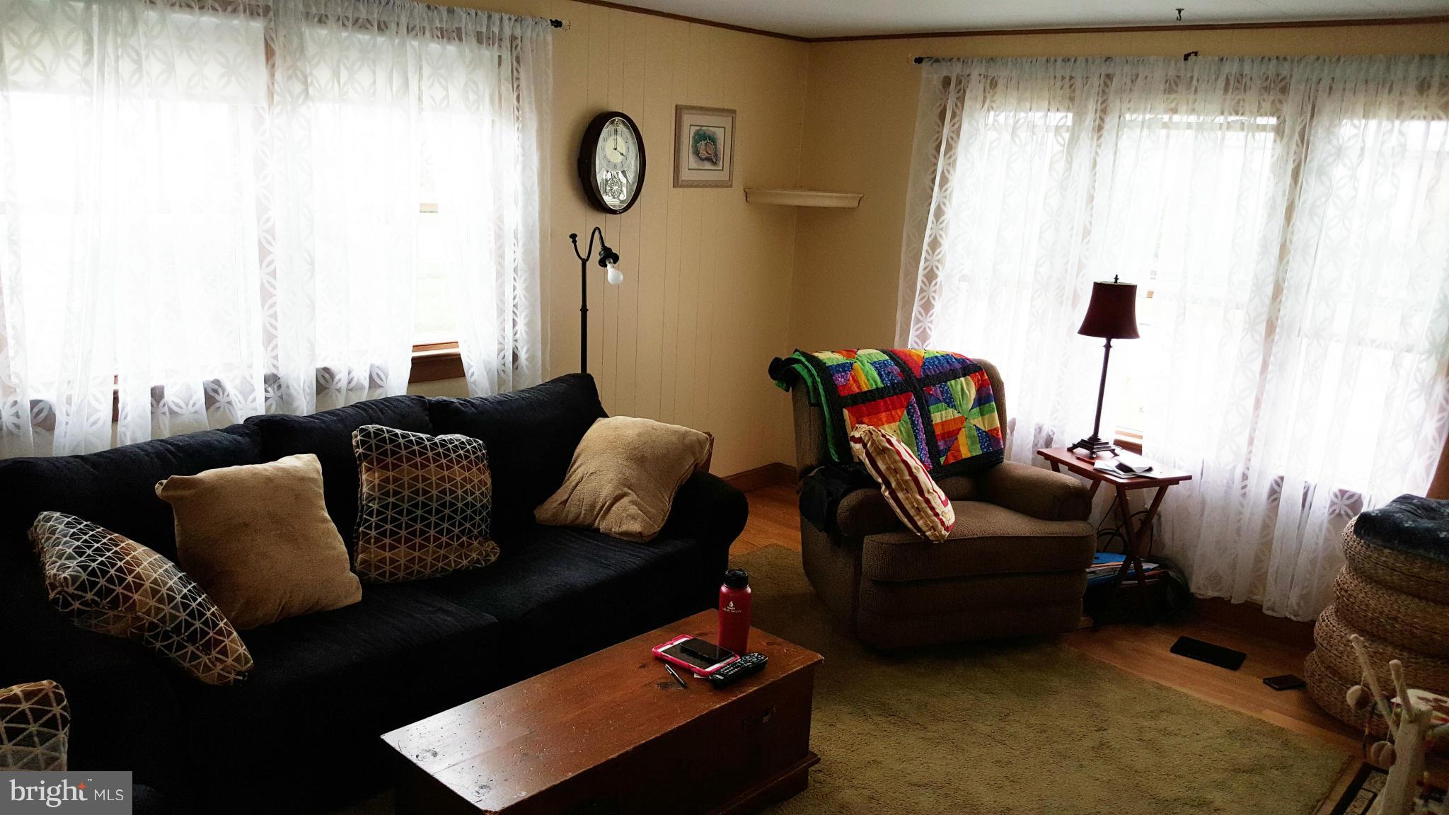 13510 Spriggs Road Hagerstown, MD 21742 - Photo 9 of 29 Family Room