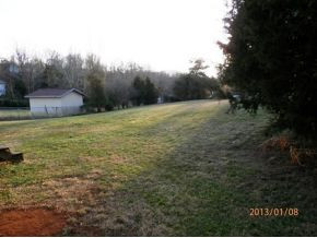 111 Young Road Johnson City, TN 37604 - Photo 10 of 11 Yard view