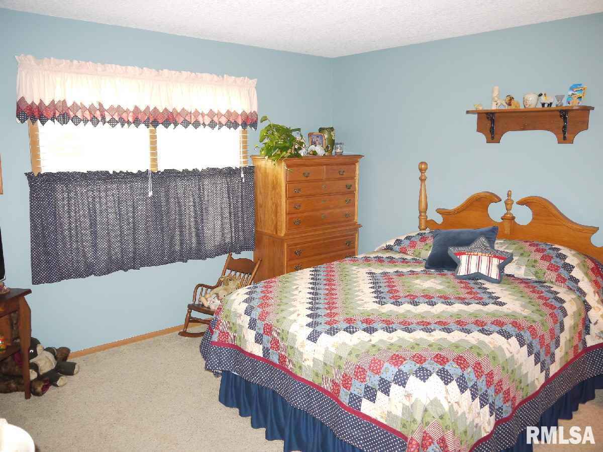 3519 Ridge Court Davenport, IA 52806 - Photo 13 of 23 Gallery Image 13
