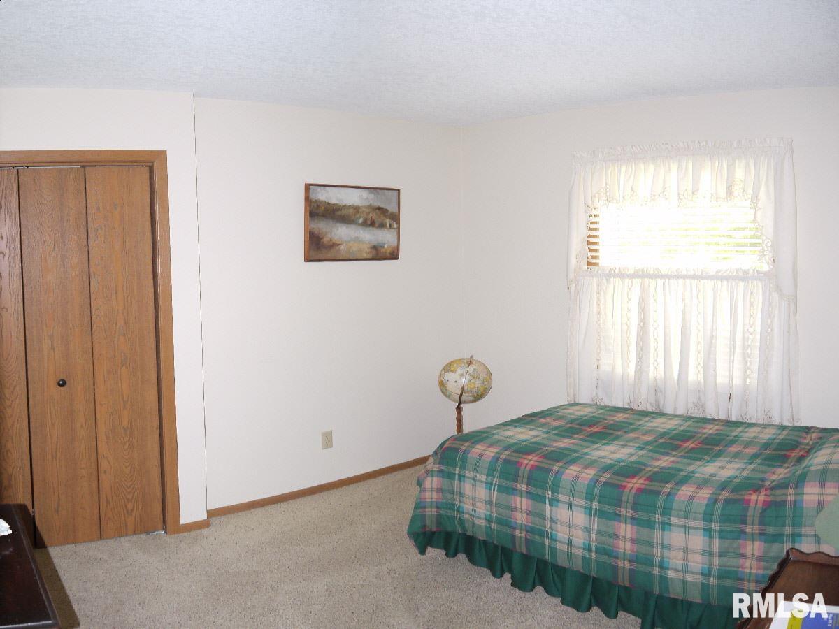 3519 Ridge Court Davenport, IA 52806 - Photo 14 of 23 Gallery Image 14