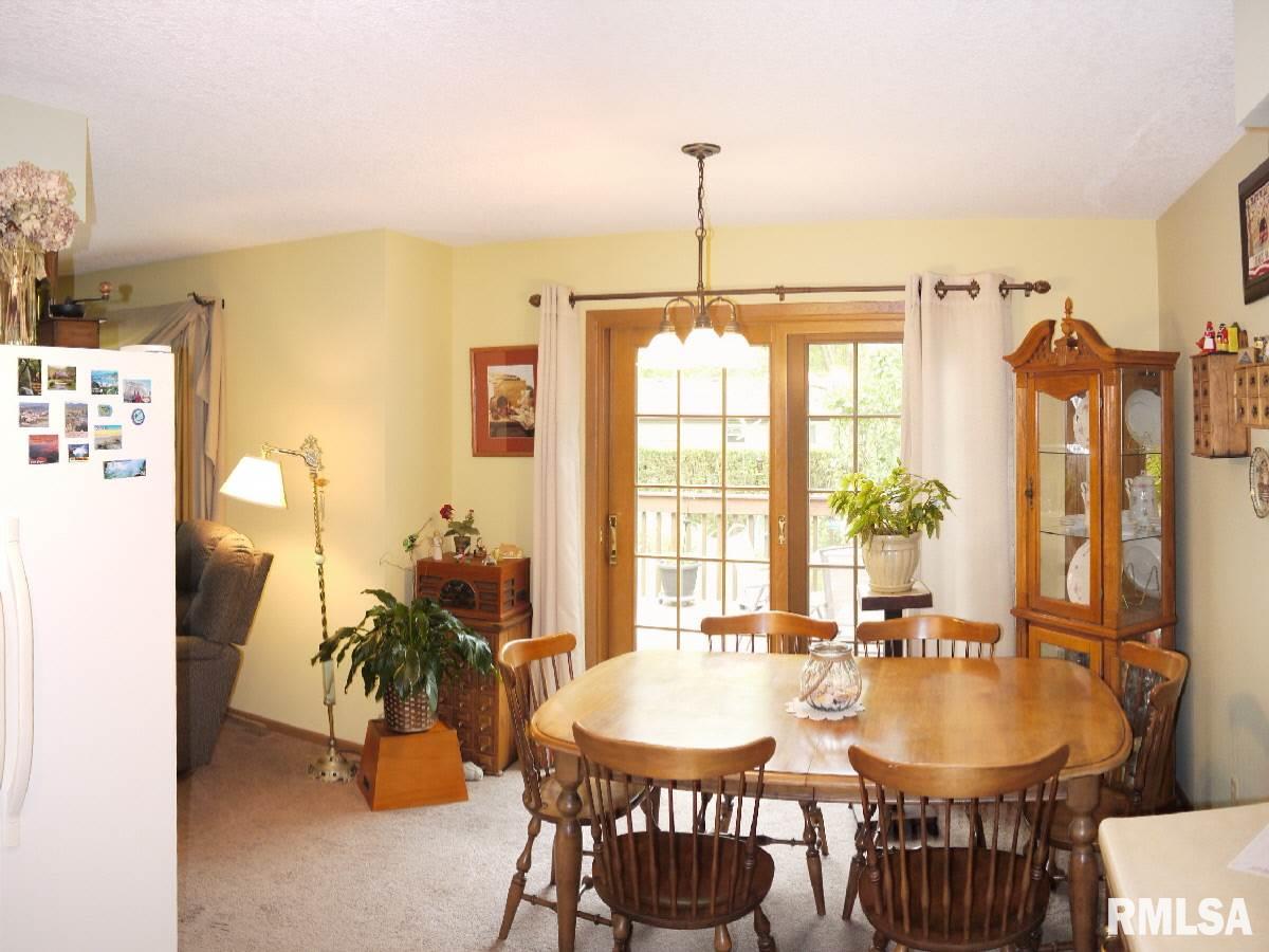 3519 Ridge Court Davenport, IA 52806 - Photo 5 of 23 Gallery Image 5