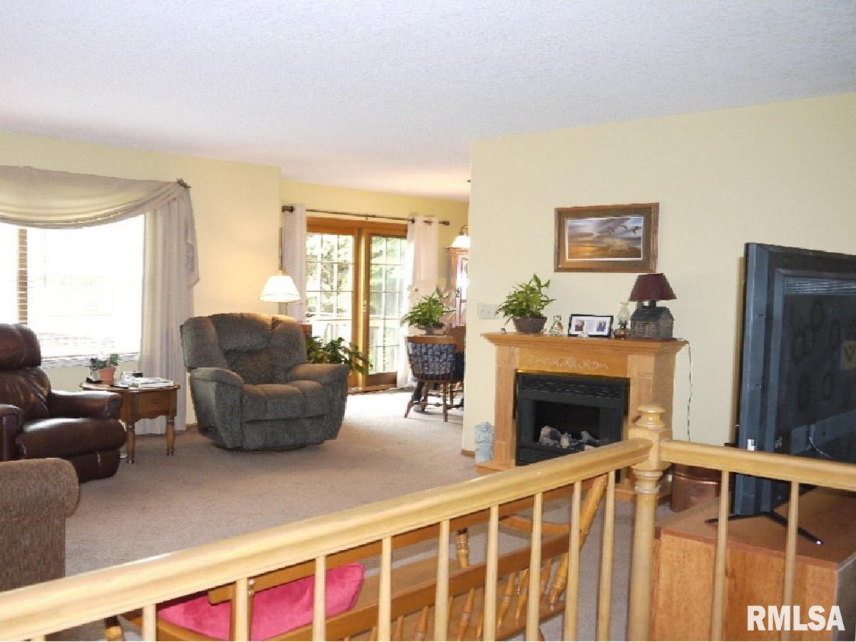 3519 Ridge Court Davenport, IA 52806 - Photo 9 of 23 Gallery Image 9