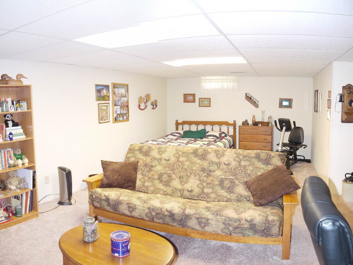 3519 Ridge Court Davenport, IA 52806 - Photo 10 of 23 Gallery Image 10