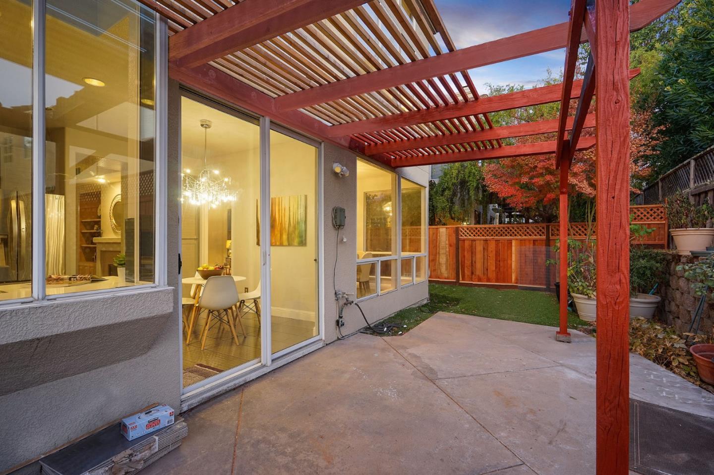 330 Jade Court San Ramon, CA 94582 - Photo 2 of 5 Gallery Image 2