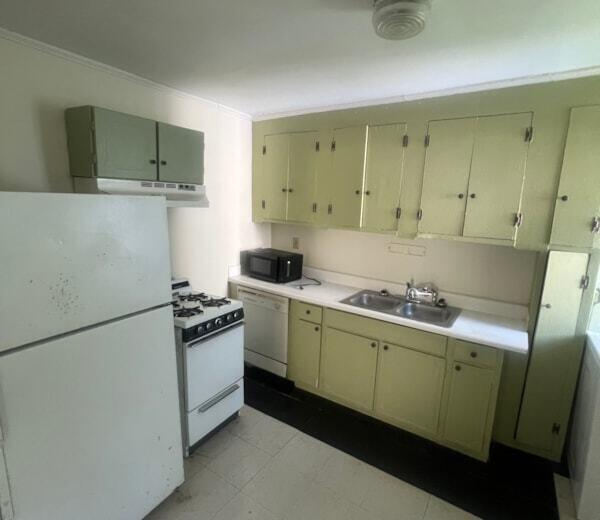 49 Chapel Street, Unit B Charleston, SC 29403 - Photo 2 of 3 Chapel 4