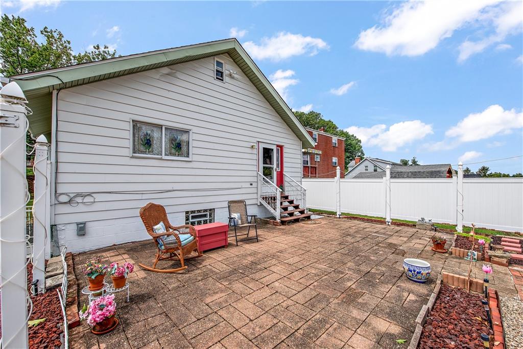 1431 Grove Road Pittsburgh, PA 15236 - Photo 22 of 25 Gallery Image 22
