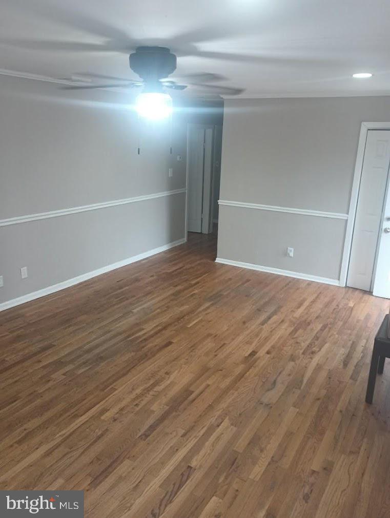 6 Pointville Road Pemberton, NJ 08068 - Photo 4 of 14 Living Room