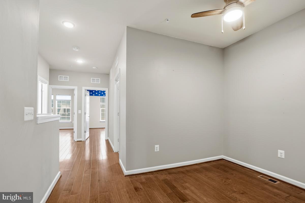 23517 Public House Road, Unit H Clarksburg, MD 20871 - Photo 30 of 49 Upper Level Office/Flex Space