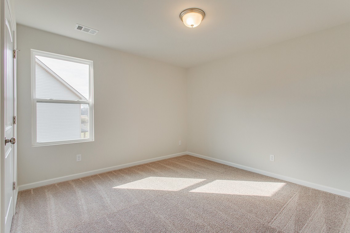 1310 Kristopher Drive Lebanon, TN 37087 - Photo 25 of 34 an empty room with a window