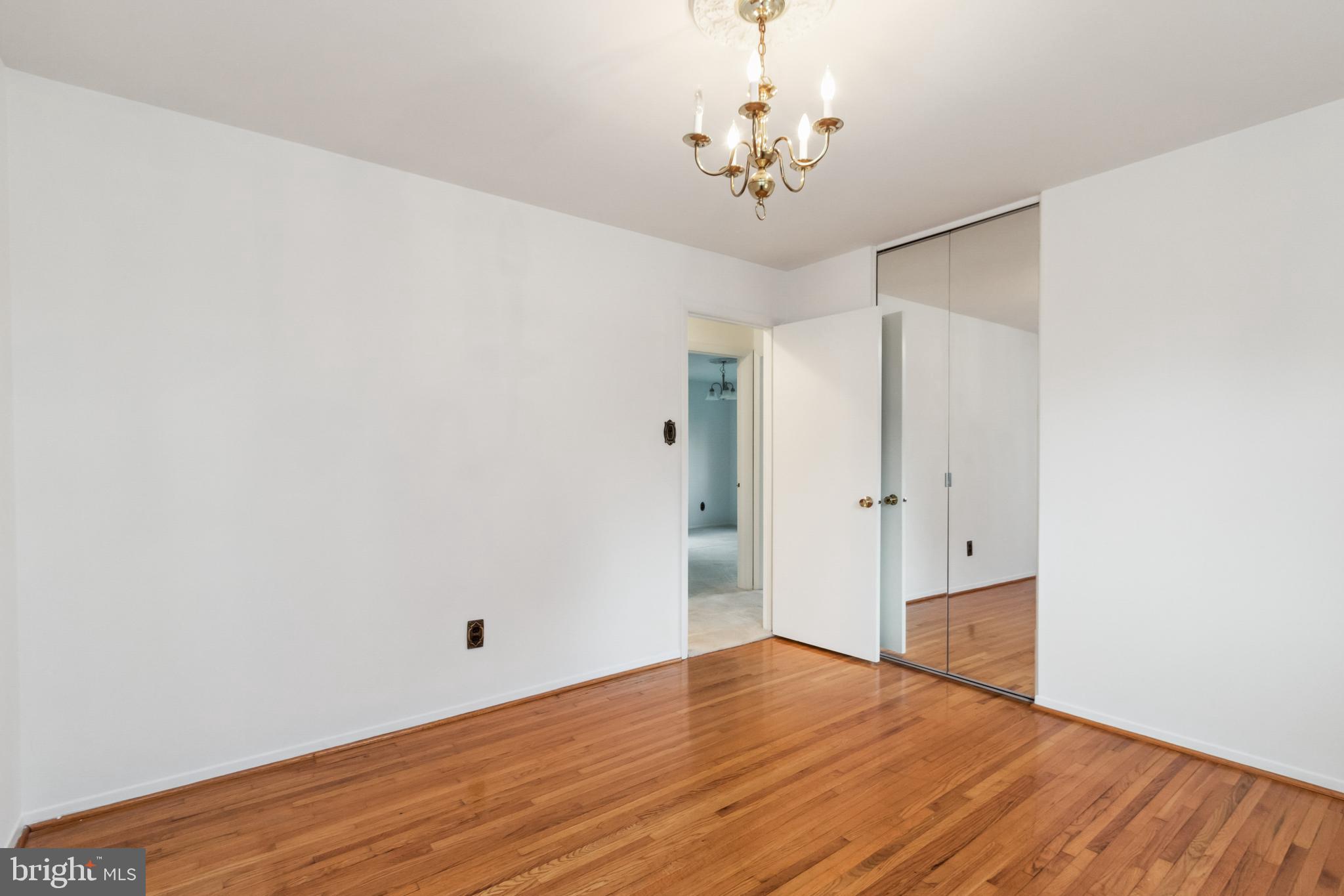8708 Kerry Lane Springfield, VA 22152 - Photo 14 of 32 Gallery Image 14
