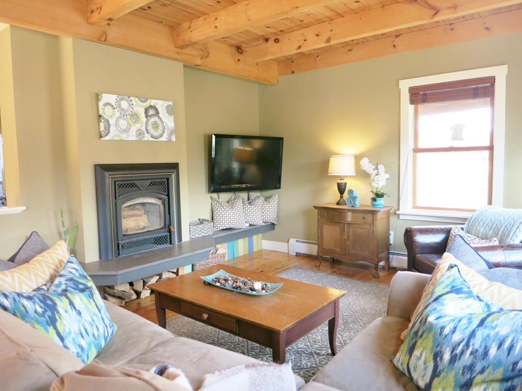 1593 Mayo Road Huntington, VT 05462 - Photo 11 of 26 Gallery Image 11