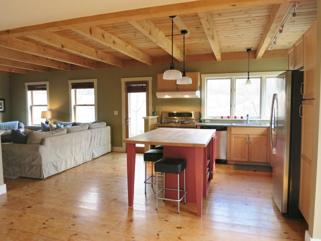 1593 Mayo Road Huntington, VT 05462 - Photo 4 of 26 Gallery Image 4