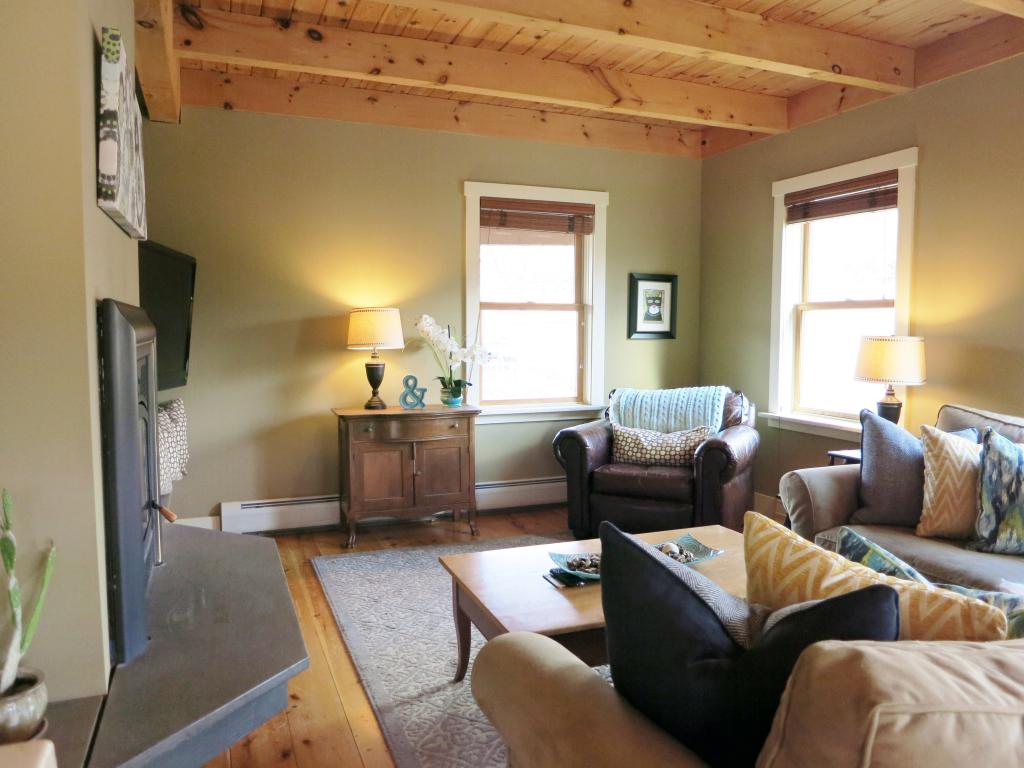 1593 Mayo Road Huntington, VT 05462 - Photo 10 of 26 Gallery Image 10