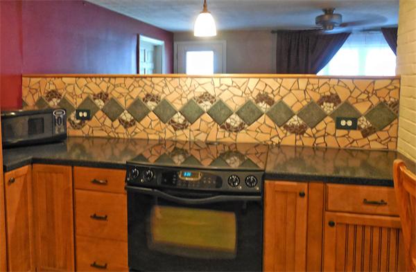 17 Reed Road Peabody, MA 01960 - Photo 8 of 13 Gallery Image 8