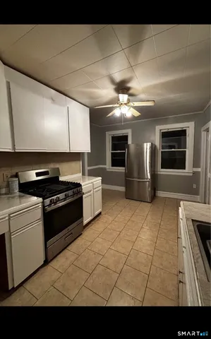 $1,700 | 448 Hillside Avenue, Unit 2, Hartford, CT 06106