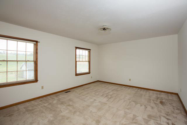4575 Snapps Creek Road Harrisonburg, VA 22802 - Photo 8 of 30 Gallery Image 8