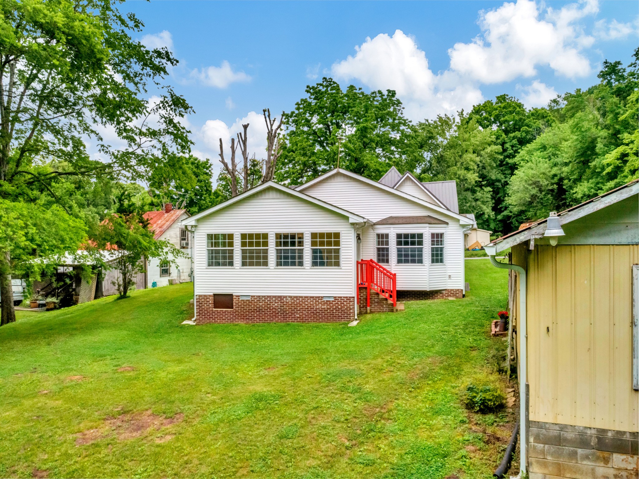 406 South Tunnel Road Gallatin, TN 37066 - Photo 8 of 39 Gallery Image 8