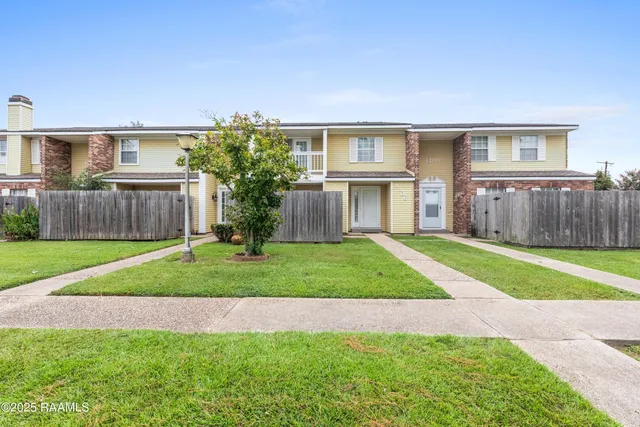 $110,000 | 200 Lodge Drive, Unit 1206, Lafayette, LA 70506