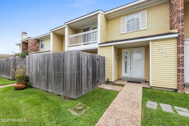 $110,000 | 200 Lodge Drive, Unit 1206, Lafayette, LA 70506