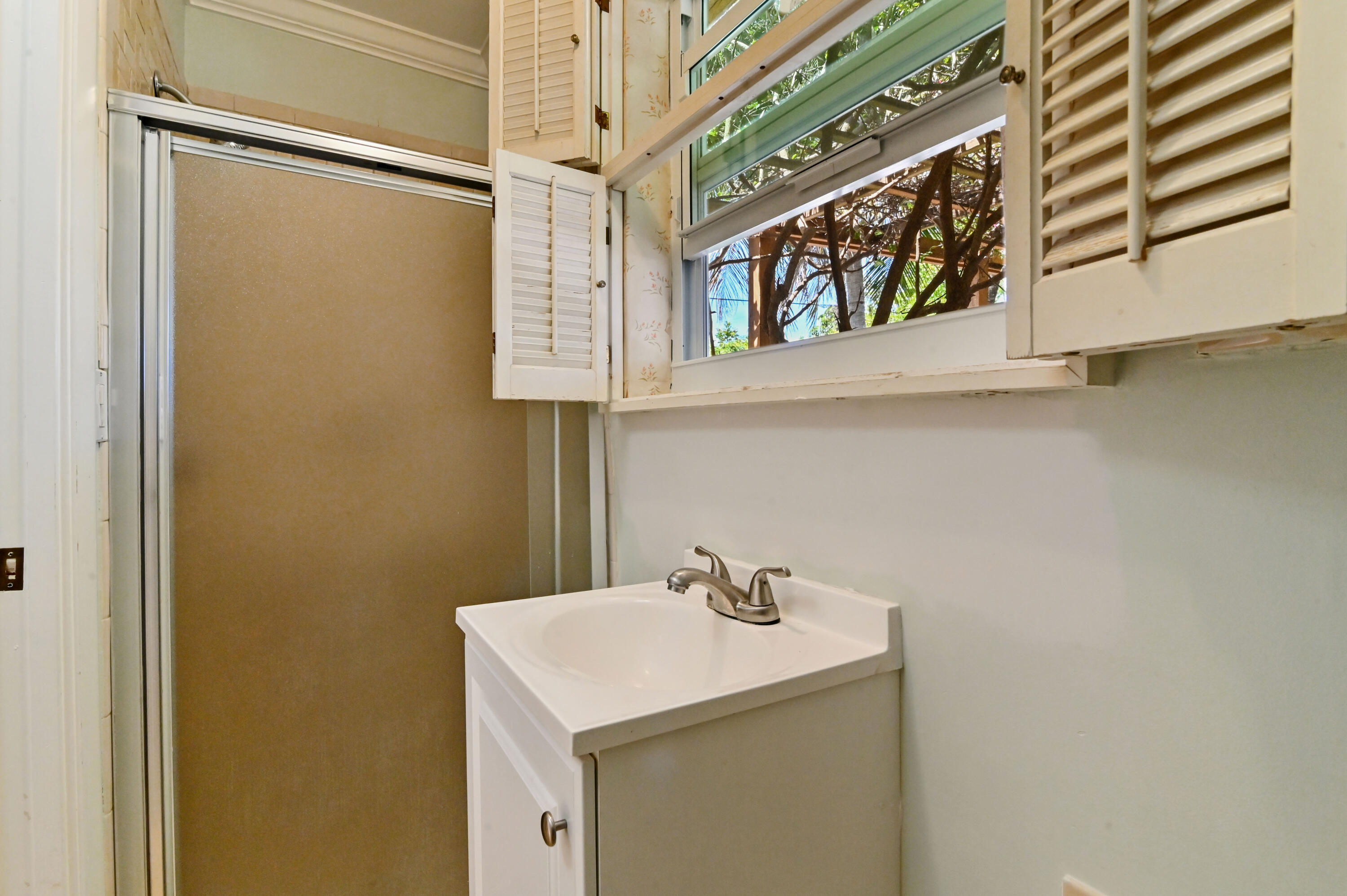 284 Northwest 46th Street Boca Raton, FL 33431 - Photo 15 of 37 13 Bathroom 01