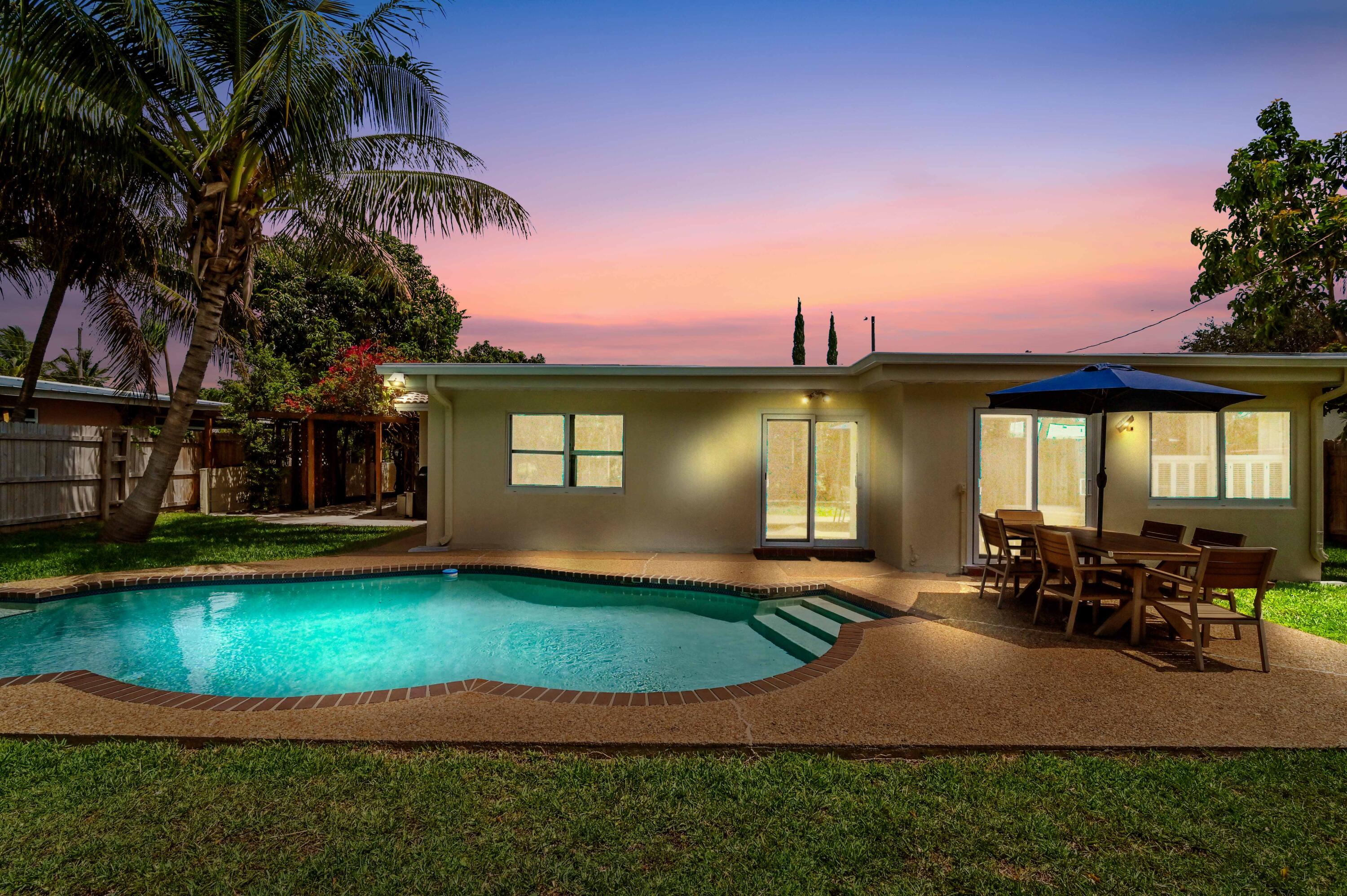 284 Northwest 46th Street Boca Raton, FL 33431 - Photo 4 of 37 09 pool 03-TW