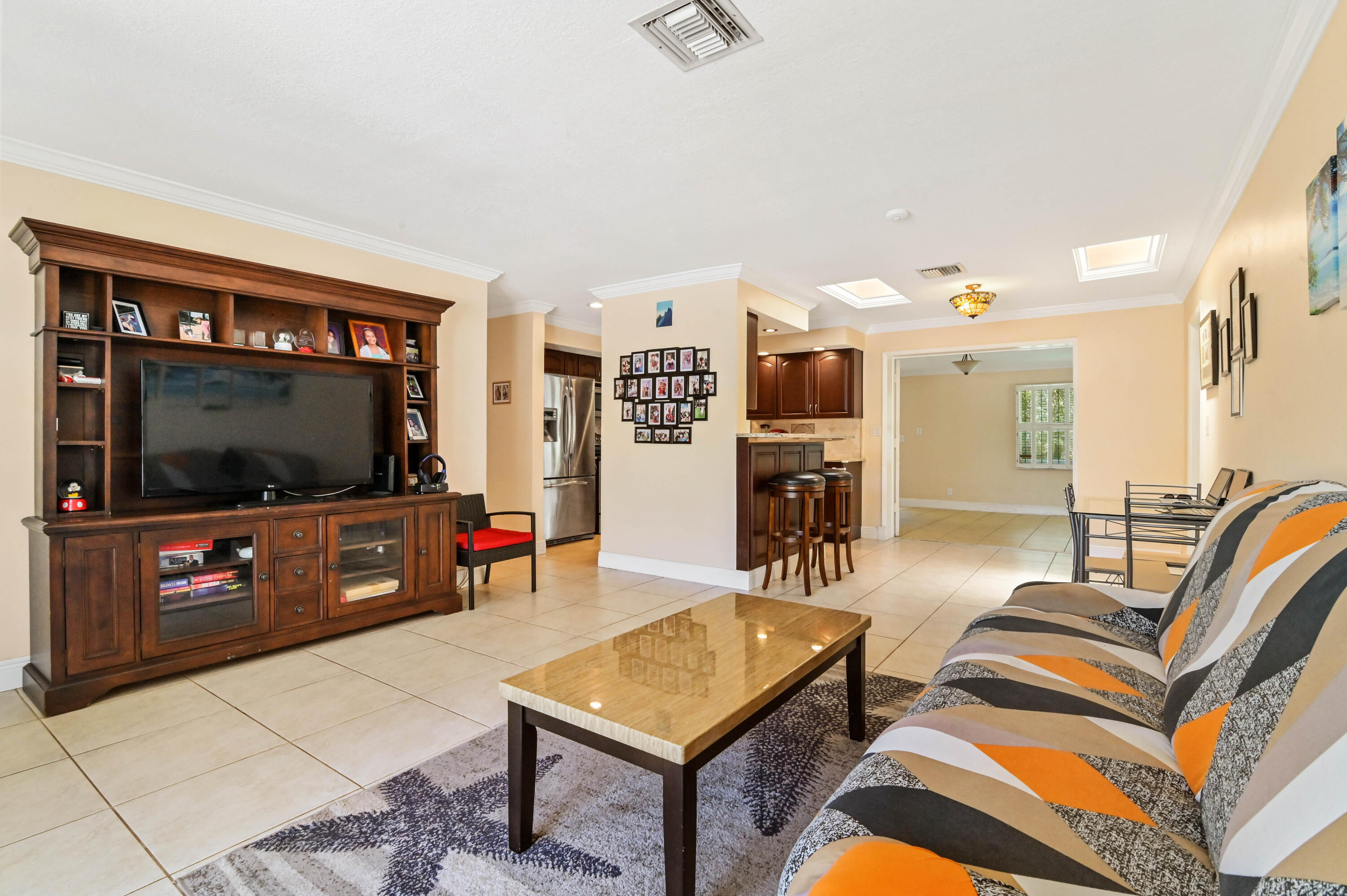 284 Northwest 46th Street Boca Raton, FL 33431 - Photo 8 of 37 06 Living Room 03