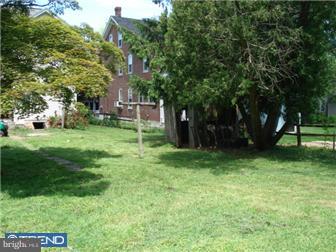 536 New Street Spring City, PA 19475 - Photo 4 of 12 a view of backyard with green space