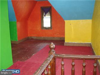 536 New Street Spring City, PA 19475 - Photo 10 of 12 a view of walk in a hall