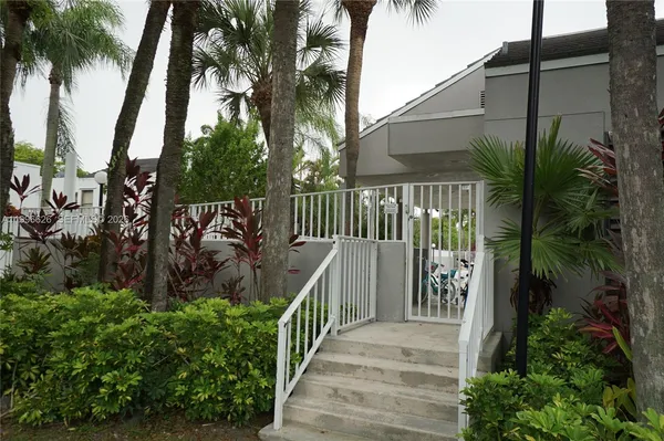 $2,600 | 13015 Southwest 88th Terrace South, Unit 201B, Miami, FL 33186
