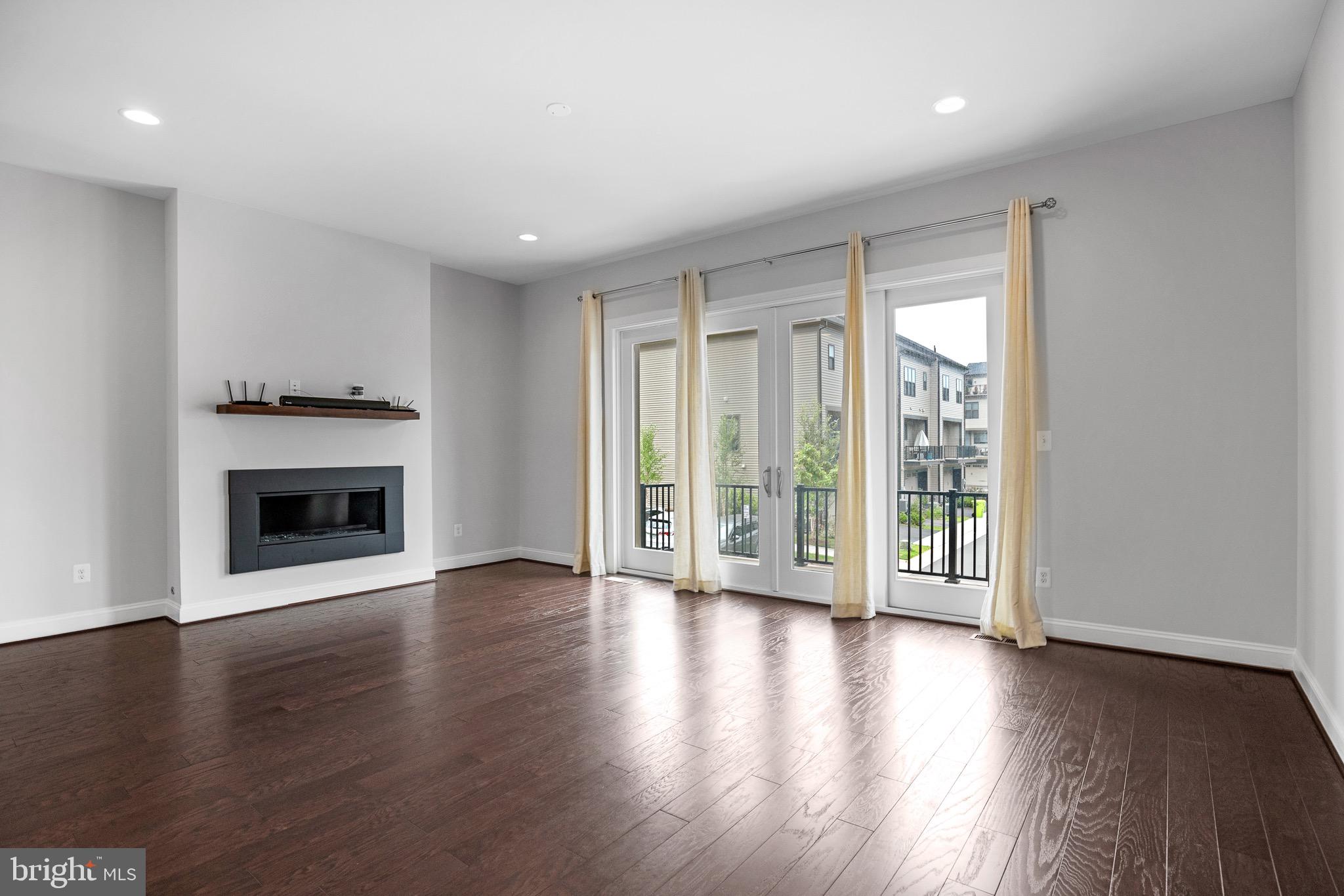 4484 Lateleaf Trail Fairfax, VA 22030 - Photo 11 of 30